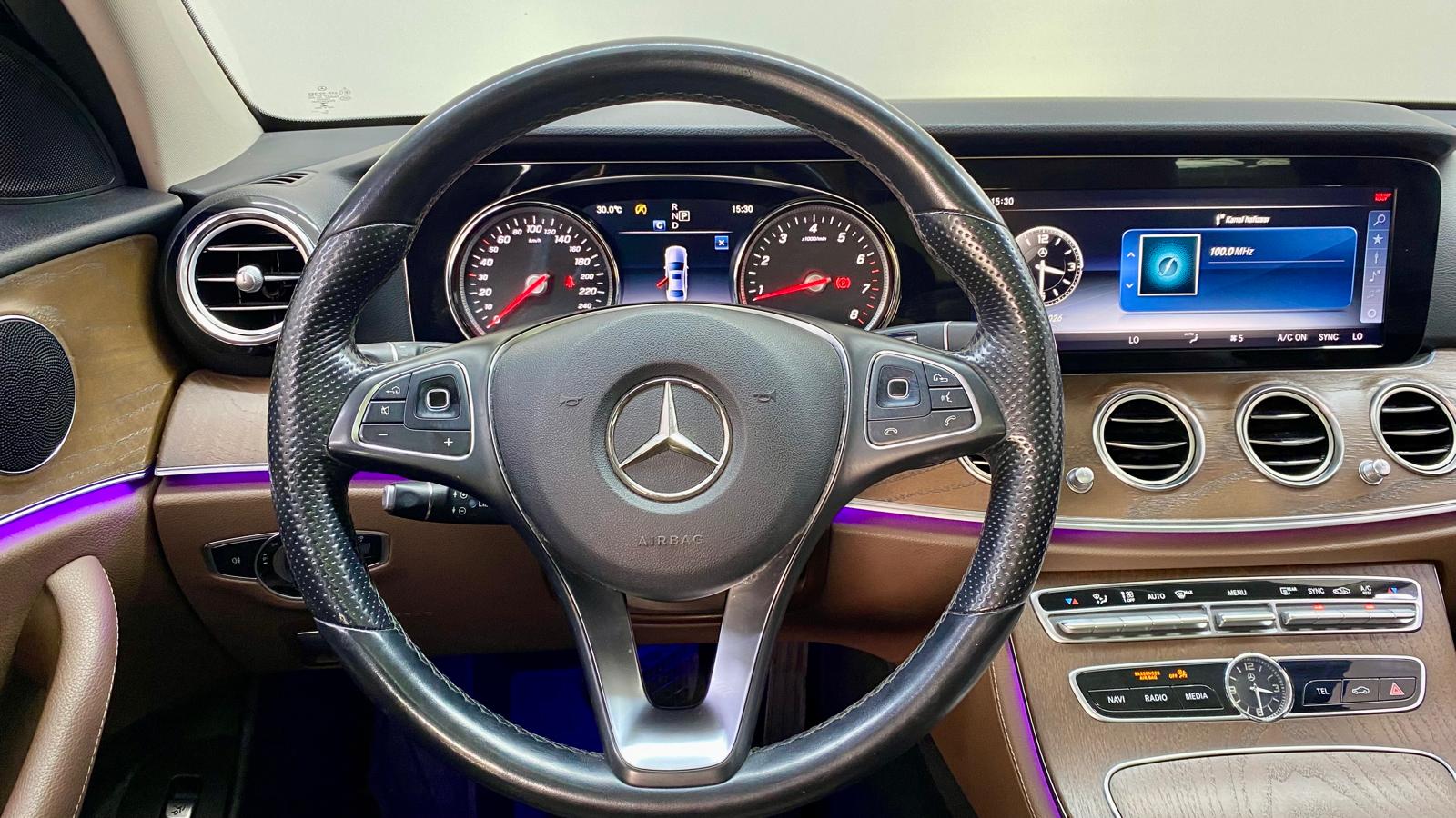 MERCEDES E 10
